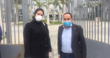عزل أسرة الشهيد اللواح 14 يومًا بالمنزل بعد خروجهم من الحجر.. صور