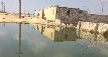 منذ 3 سنوات.. شكوى من غرق المنازل فى الكيلو 90 طريق إسكندرية مطروح بالمجارى
