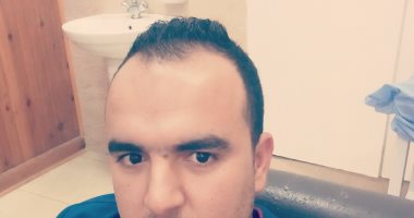 الجيش الأبيض.. ممرض بمستشفى جامعة قناة السويس على خط المواجهة مع كورونا