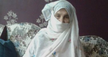 ذكرى تحرير سيناء.. "فرحانة" بدوية تجاوزت التسعين قاومت الاحتلال بسيناء.. لقبت بـ"أم الجميع".. كانت تحمل خرائط وأوراق من أبطال المجموعات النضالية من صحراء سيناء للقاهرة.. وعقيدتها أن مصر يحميها جيشها من أى عدو