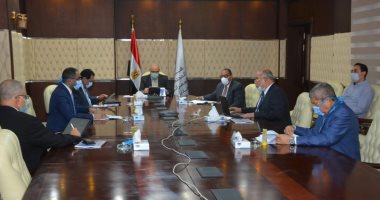 صور..وزير الإسكان يترأس اجتماع مجلس إدارة جهاز تنظيم مياه الشرب والصرف فى أكبر صفعة لشائعات الإخوان عن إصابته بكورونا.."الجزار " يشدد على ضرورة إعادة استخدام مياه الصرف المُعالجة.. ويؤكد استمرار تنفيذ المشروعات