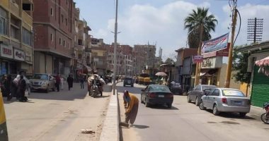 صور.. حملات نظافة وإنارة وتمهيد ورش الطرق بالمياه في الشرقية