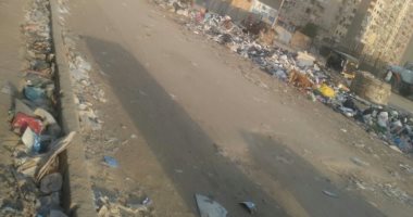 شكوى من انتشار القمامة بجوار دائرى سلم حى الهرم بالجيزة