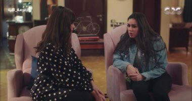 ياسمين صبرى تعود إلى عملها وتصدم شخص بسيارتها فى ثالث حلقات "فرصة تانية"