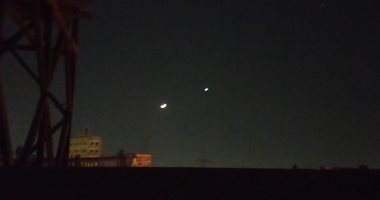 صور.. هلال رمضان يقترن بكوكب الزهرة رمز الجمال فى مشهد بديع