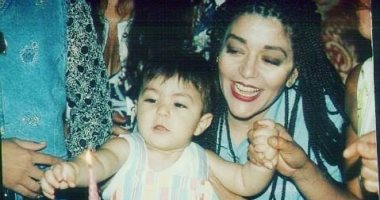 صورة من 24 سنة.. شادى نابلسى يحتفل بعيد ميلاده مع والدته الديفا سميرة سعيد