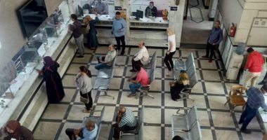 محافظ الجيزة يوجه باتباع إجراءات الوقاية خلال صرف المرحلة الثانية من منحة العمالة