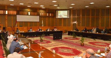 إجراء امتحانات نهاية العام على رأس اجتماع مجلس جامعة أسيوط