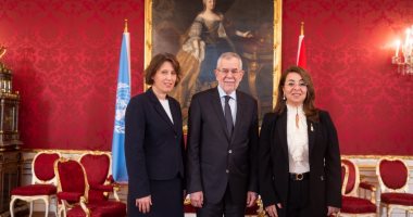 غادة والى تهنىء رئيس النمسا بالذكرى الــ 75 على تأسيس الجمهورية الثانية
