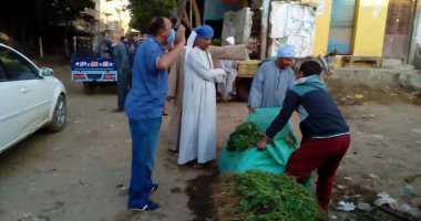 فض سوق قرية البدرمان الأسبوعى فى مركز ديرمواس بالمنيا