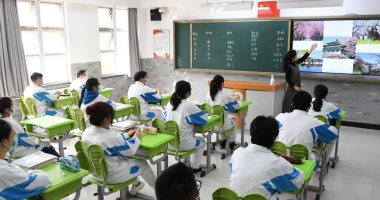 استئناف الدراسة بمدارس العاصمة الصينية بكين.. صور