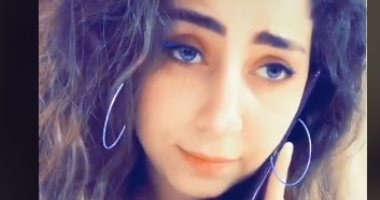 ألو يا فيفى.. آيتن عامر تغنى hello النسخة العربى على "تيك توك".. فيديو