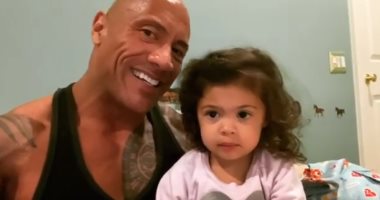 فيديو..دواين جونسون يغني You’re Welcome من فيلم Moana كل ليله لابنته