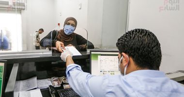 هيئة البريد تواصل صرف منحة 500 جنيه للعمالة غير المنتظمة وسط إجراءات احترازية 