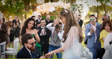 محمود حجازى يعترف بحبه لـ ريهام حجاج على الملأ فى "لما كنا صغيرين".. فيديو