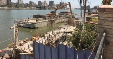صور.. إزالة التعديات على نهر النيل فى الغربية