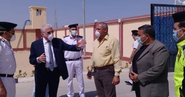 صور.. محافظ جنوب سيناء يتفقد مشروعات خدمية وتنموية برأس سدر