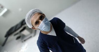 الجيش الأبيض.. "محمود"  بمستشفى المنيا الجامعى على خط المواجهة مع كورونا