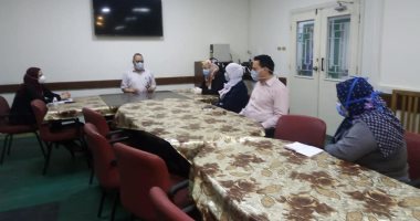 فحص ممرضات التأمين الصحي بالدقهلية بعد مطالبتهن بتوفير مستلزمات الوقاية