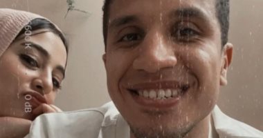 مدافع الزمالك يتغزل فى خطيبته على أنغام " بنت الجيران"