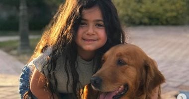 الحضرى يتغزل فى ابنته شايان على أنغام "اللى عنده ضحكة زى دية"