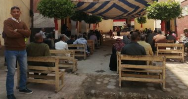 صور .. استمرار صرف منحة العمالة الغير منتظمة فى الغربية