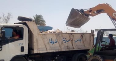رفع 110 أطنان تراكمات قمامة بمركز ومدينة طهطا شمال سوهاج.. صور