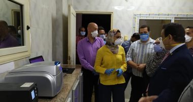 نائب محافظ الوادى الجديد تتابع تشغيل جهاز تحليل BCR بمستشفى الداخلة العام