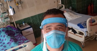 الجيش الأبيض ..عبد الرحمن تمريض مستشفى  المنيا الجامعى يواجه كورونا