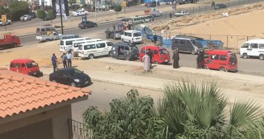 موقف عشوائى أمام بوابة 6.. شكوى سكان مدينة الرحاب بالقاهرة