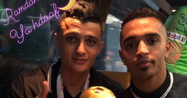 أوباما يستعيد ذكريات السوبر المصرى السعودى بصورة مع عمر السعيد