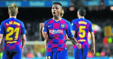 برشلونة يثق فى تجديد عقد فاتي ويرفض تمديده إجباريا 
