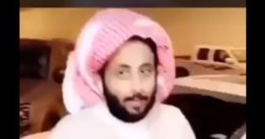تركى آل الشيخ يطلب من شخص شبيه له التواصل معه.. فيديو وصور
