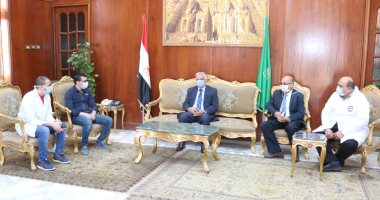 رئيس جامعة المنوفية يلتقى أطباء معهد الكبد القومى المكلفين للعمل بمستشفى العزل