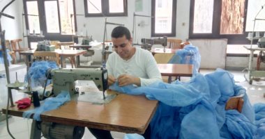كلية الاقتصاد المنزلى بحلوان ترفع إنتاجها لـ 19500 كمامة أسبوعيا لمواجهة كورونا