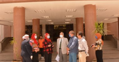 جامعة أسيوط تطلق مبادرة لإعادة هيكلة المنظر الجمالى لحرمها الجامعى.. صور