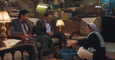 صور.. داليا البحيرى "تدلك" قدمى عادل إمام والزعيم يعجب بها في "فلانتينو"