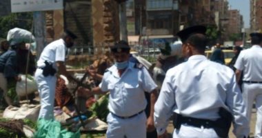 صور.. إزالة إشغالات الباعة الجائلين والمحلات التجارية بشوارع مدينة طنطا