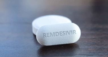 بعد نتائج تجاربه الواعدة.. 5 أشياء يجب معرفتها عن عقار ريمديسيفير علاج كورونا المحتمل.. FDA تخطط لترخيصه قريباً.. والصحة العالمية تحذر من الانسياق وراء نتائج تجربة واحدة.. ودراسة صينية: لم يسرع شفاء مرضى كورونا