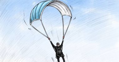 كاريكاتير صحيفة إماراتية.. الكمامة تنقذك من الإصابة بفيروس كورونا