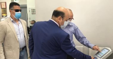 صور.. جولات لرؤساء أحياء القاهرة لمتابعة صرف منحة العمالة غير المنتظمة