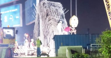 صور.. محافظة القاهرة: هبوط أرضى وراء سقوط سقالة كوبرى ميدان الساعة.. ولا إصابات