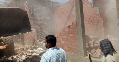 محافظ أسيوط : مواصلة الجهود للتصدى لمخالفات البناء 