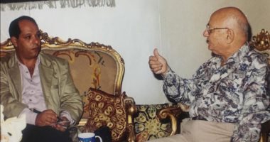 سعيد الشحات يكتب "ذكريات صحفية ".. الإعلامي الرائد أحمد سعيد رئيس إذاعة صوت العرب من 1953 إلى 1967 يأتمنني على مراجعة مذكراته الضخمة في ثرائها.. وعدد صفحاتها ومازالت بحوزتي