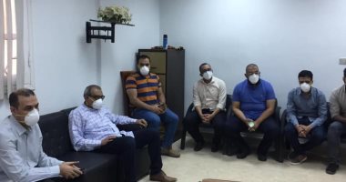 صور.. وكيل صحة الأقصر ولجنة من المديرية فى جولة لمتابعة العمل بمستشفى الحميات