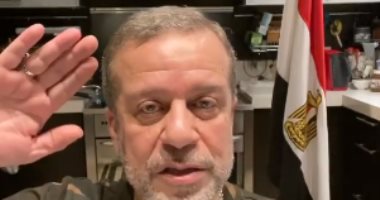 الشعب المصرى كله جيش.. شريف منير ينعى شهداء بئر العبد ويرتدى "المموه"