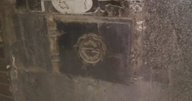 كهرباء شمال القاهرة تستجيب لصحافة المواطن بإغلاق "كوفرية" بشارع جسر السويس