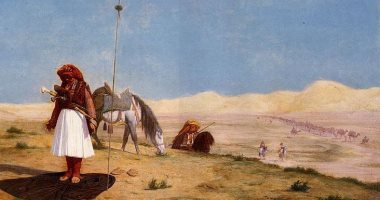 100 لوحة عالمية.. "الصلاة فى الصحراء" الفارس يعبد الله ويقود القافلة