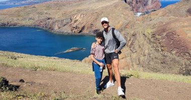 كريستيانو رونالدو بصحبه صديقته وابنه فى نزهة بجزيرة ماديرا قبل العودة لإيطاليا