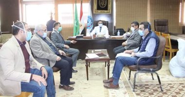 جامعة المنوفية تلزم الأطباء بارتداء الماسك الجراحى أثناء تقديم الخدمة